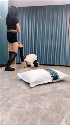 【梦瑶瑶主】长筒皮靴暴力鞭打踢踹/踩踏吃烟灰/骑马钻胯 bf43202 艾彩调教库 第19张