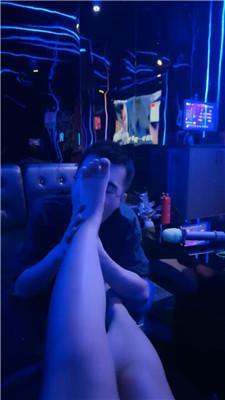 【桃桃樱】KTV美腿蹂躏上司狗【完整版】 JS240721-7 艾彩调教库 第3张