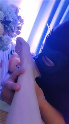 【喵酱紫】沉浸式裸足恋足舔 JS240712-3 艾彩调教库 第9张
