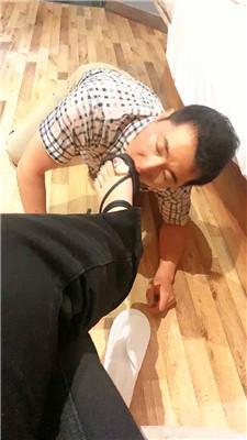 【妍主】继父伺候漂亮女儿-臭脚羞辱 JS240729-17 艾彩调教库 第7张