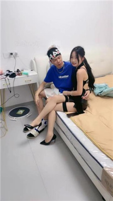 【cc.s】衣柜老公偷窥老婆和别人亲热 JS240709-35 艾彩调教库 第4张