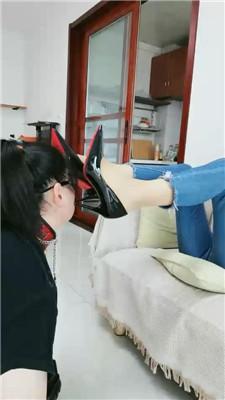 【凌儿女神】母畜-楼梯间训练狗爬 bf42962 艾彩调教库 第13张