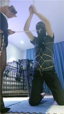 【喵酱紫】吊绑内裤塞嘴毒打 JS240727-10 艾彩调教库 第10张