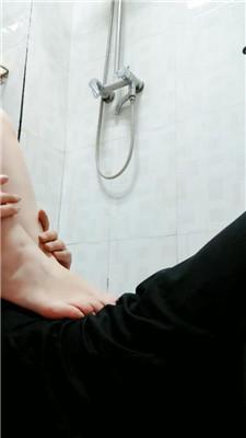 【东营天香百合】脚插嘴/狗笼囚禁/揪耳朵【完整版】 JS240727-1 艾彩调教库 第17张