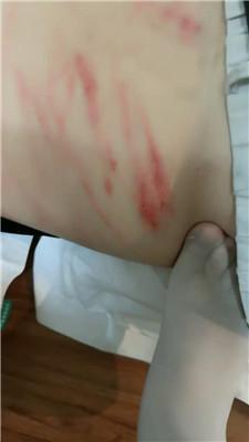 【桃樱樱】脏拖鞋白丝全体重踩踏 JS240726-12 艾彩调教库 第11张