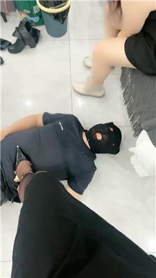 【范爷大大】双S-高跟黑丝-玉足跪舔/臭脚捂脸 JS240725-16 艾彩调教库 第9张