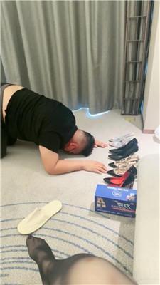 【可主】性感黑丝美腿踩/高跟虐/喂口水 bf43016 艾彩调教库 第6张
