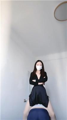 【江南】喂口水/抽耳光/骑马/坐脸腿绞窒息/内裤 bf43256 艾彩调教库 第3张