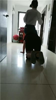 【凌儿女神】母畜-楼梯间训练狗爬 bf42962-HD绳艺资源网