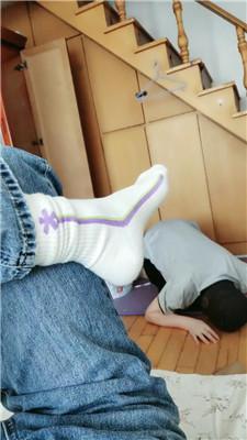 【桉】脚下喂食圈养奴【完整版】 JS240710-13 艾彩调教库 第8张