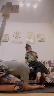 【安乐】近距离-吮吸脚趾/全体重踩踏/坐脸窒息 bf42896 艾彩调教库 第12张