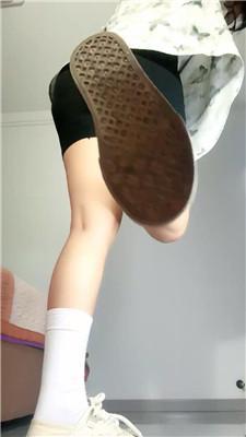 【婷婷婷】沉浸式-脏鞋白袜蹂躏胯下奴 bf43158-HD绳艺资源网