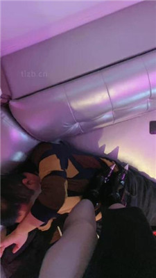 【冰诺】KTV-开发男客户做我的狗【上】 艾彩调教库 第5张