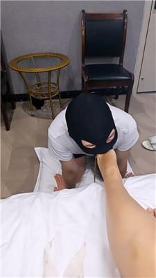 【桃桃樱】沉浸式裸足恋足舔【双视角版】 JS240714-10 艾彩调教库 第10张