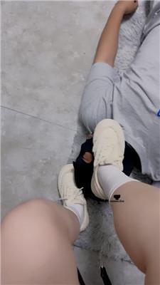 【琼菲】小白鞋白棉袜踩狗 JS240802-14-HD绳艺资源网