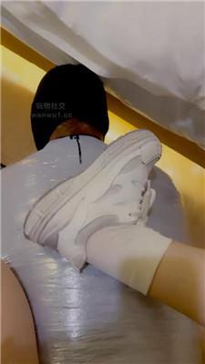【南夕】保鲜膜全包-小白鞋棉袜踩踏/sp JS240808-48 艾彩调教库 第5张