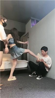 【诗琪】带闺蜜报复渣男-疯狂耳光重度踢踹 bf43431 艾彩调教库 第8张