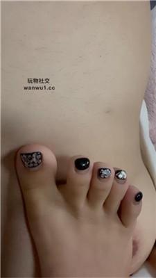 【七七】舔纹身小妹的臭脚/耳光/虐乳 JS240813-17 艾彩调教库 第19张