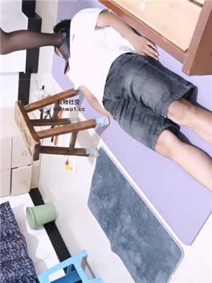 【凤栖】黑丝高跟全体重踩踏 JS240814-9 艾彩调教库 第10张