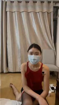 【成都木万】白袜塞嘴/黑丝美腿踩/转胯 bf43433 艾彩调教库 第15张