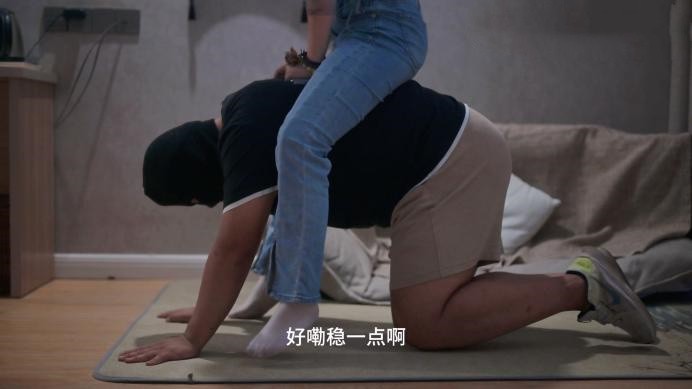 【睹物丝拍】搭讪买原味被辻弌女王初调 ACYC-3388 艾彩调教库 第19张