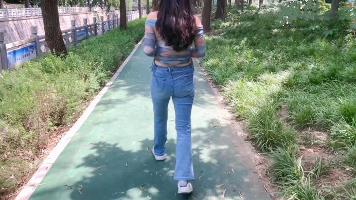 【睹物丝拍】搭讪买原味被辻弌女王初调 ACYC-3388 艾彩调教库 第8张