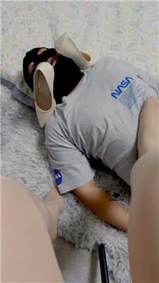 【琼菲】嘴叼鞋/舔脏鞋底/碾压踩 JS240806-13 艾彩调教库 第7张