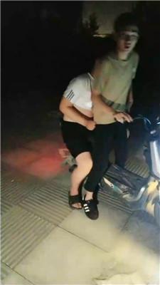 【天韵女皇】深夜户外处刑跟踪狂【双视角版】 bf43567 艾彩调教库 第18张