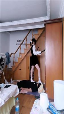 【桉】拖鞋白袜全体重踩踏 JS240807-1 艾彩调教库 第3张
