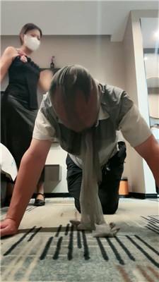 【晓雅】物化坐垫老狗/人体烟灰缸/高跟踩狗爪 bf43497 艾彩调教库 第3张