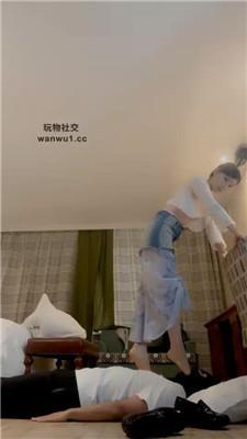 【领主老大】脚插嘴/玉足全体重踩踏 bf43511 艾彩调教库 第15张