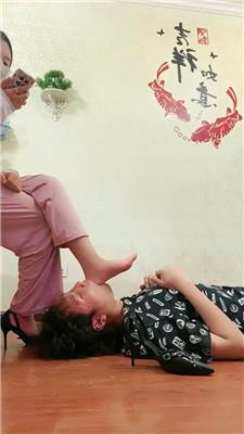 【鬼鬼】高跟插嘴/玉足狂舔 JS240813-2 艾彩调教库 第5张