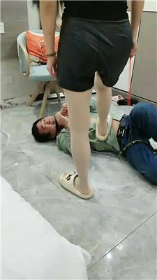 【到处】反绑-鞭打踢踹踩踏【双视角版】 JS240810-13 艾彩调教库 第11张