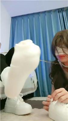 【喵酱紫】母畜小白鞋白棉袜气味辱 bf43521 艾彩调教库 第14张