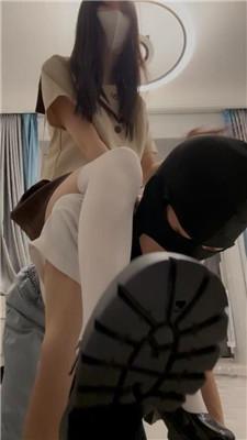 【樱子大人】皮鞋白丝踩虐/骑马转胯/虐乳/坐脸窒息 bf43327 艾彩调教库 第12张
