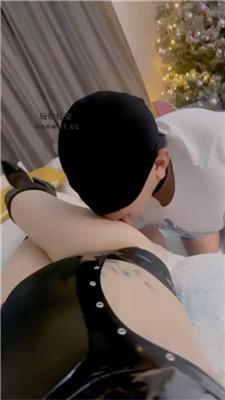 【美丝大大】黑丝高跟诱惑/坐脸窒息/闻舔内裤/舔腋下/喂口水 bf43594 艾彩调教库 第16张