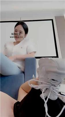 【沐阳大大】虐乳/跪舔运动鞋白棉袜/香蕉插嘴 bf43550 艾彩调教库 第15张