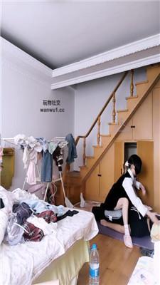 【桉】拖鞋白袜全体重踩踏 JS240807-1 艾彩调教库 第2张