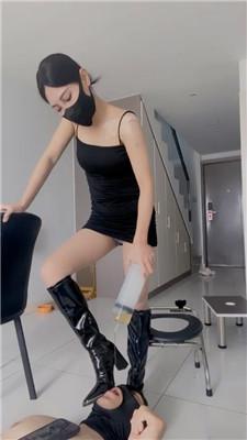 【甜一】高跟长靴踩虐/坐脸窒息/喂圣水 bf43441 艾彩调教库 第20张