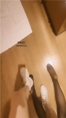 【米小糖】骑马/小白鞋棉袜踩踏/喂漱口水 bf43438 艾彩调教库 第8张