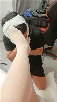 【苏苏不苏】内裤套头/下跪舔丝袜jio/赏赐圣水 JS240815-9 艾彩调教库 第2张