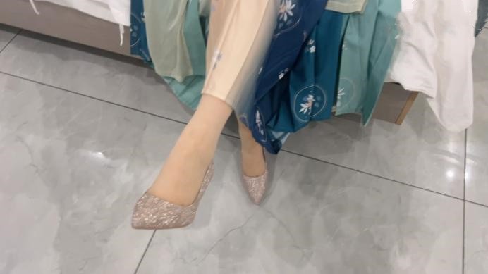 【睹物丝拍】辻弌女王汉服肉丝银高调教贱狗 ACYC-3417 艾彩调教库 第5张