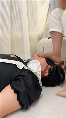 【辣姐】狗链遛女仆/清理脏鞋底/插嘴/骑马掐脖 bf43379 艾彩调教库 第20张