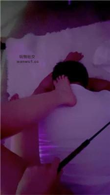 【甜音】裸足美腿蹂躏踩地毯狗 JS240814-5 艾彩调教库 第6张