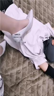 【英英】高跟白丝美腿挑逗狗奴 JS240807-3 艾彩调教库 第6张