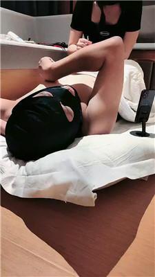 【长沙小雪】肉丝脚狂舔/碾压踩狗头/吃丝袜 JS240802-36 艾彩调教库 第20张
