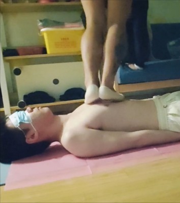 【啦啦啦】东北双女主暴虐 ACYC-3497 艾彩调教库 第4张