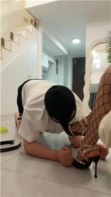 【珂儿小主】驯化专场-喂食人形犬 JS240722-44 艾彩调教库 第6张