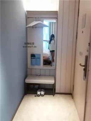 【知世】跪舔帆布鞋白袜/大力掐乳/袜子塞嘴 JS240812-14 艾彩调教库 第17张