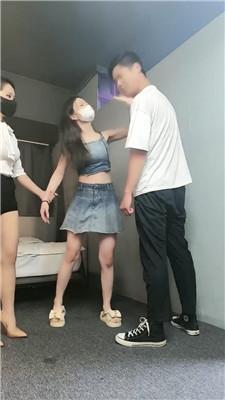 【诗琪】带闺蜜报复渣男-疯狂耳光重度踢踹 bf43431 艾彩调教库 第5张